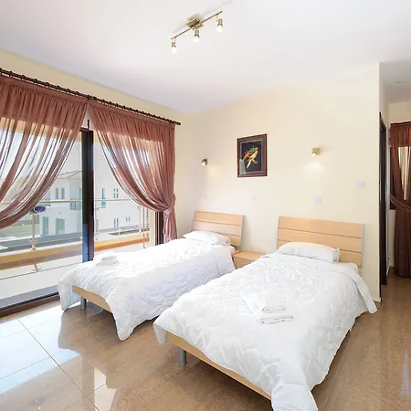 Seafront Luxury 4*