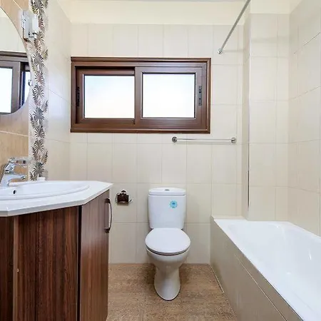 Seafront Luxury 4*