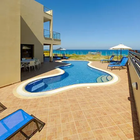 Hotell Seafront Luxury Protaras