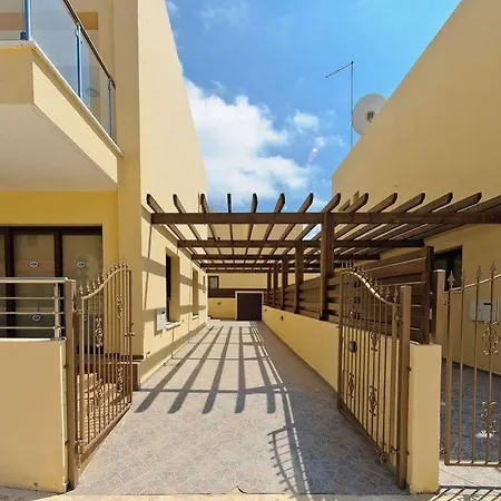 Hotell Seafront Luxury 4*