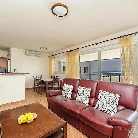Seafront Luxury 4*