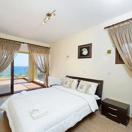 Hotell Seafront Luxury Protaras