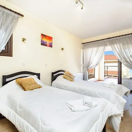 Hotell Seafront Luxury 4*